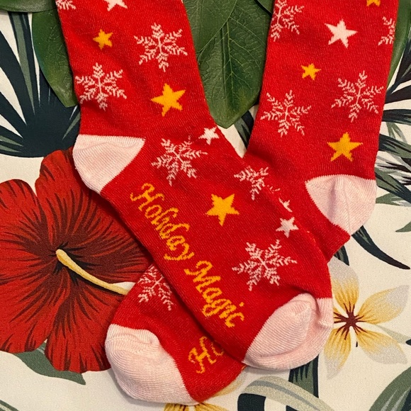 📍FREE with Purchase📍Girls Holiday Magic unicorn socks - Picture 4 of 4